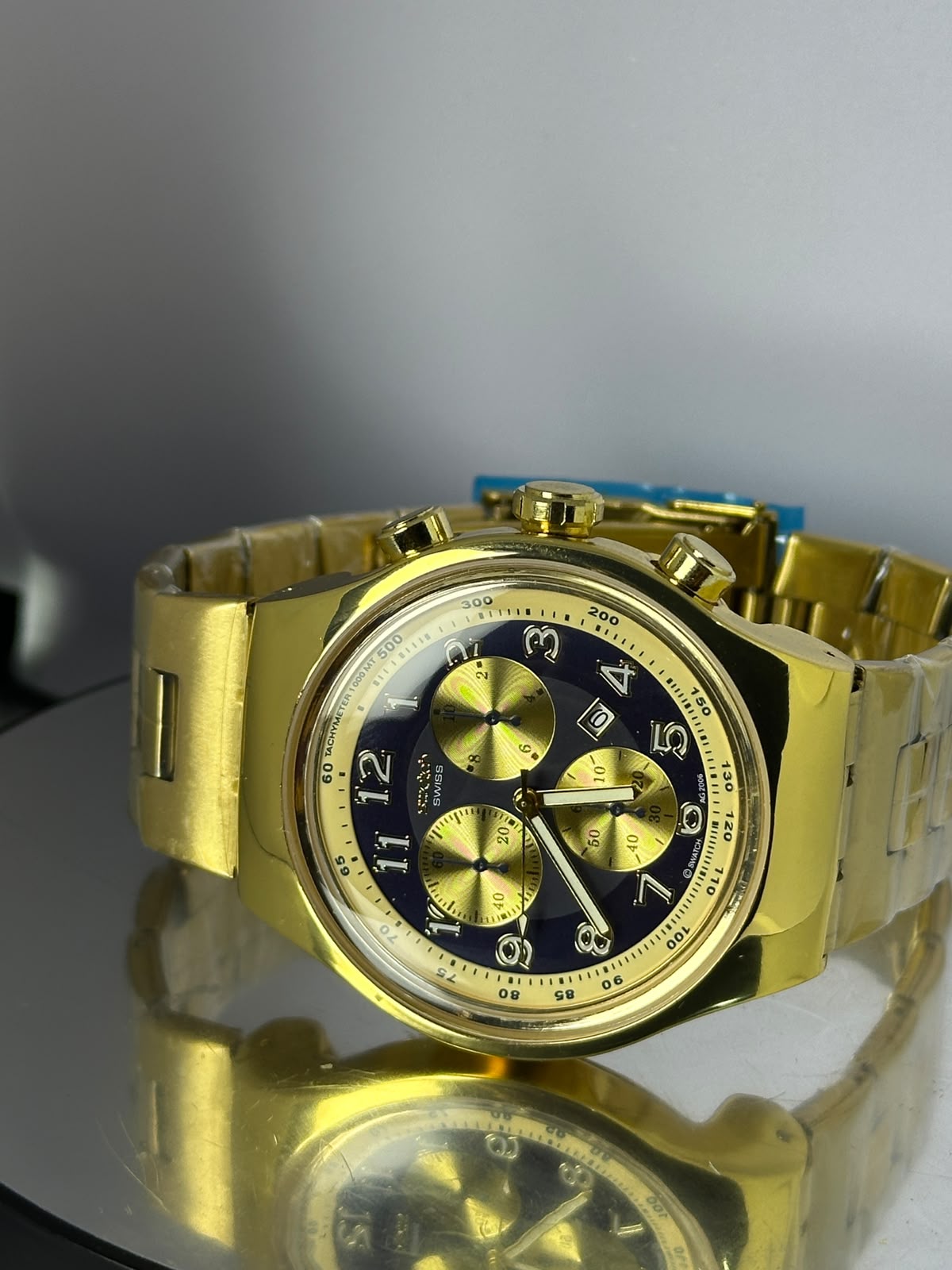 Relógio Swiss gold com mostrador azul